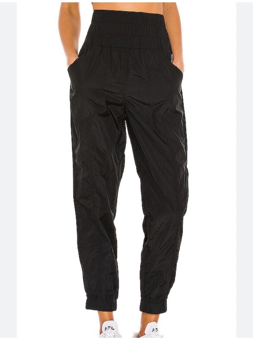 X FP Movement Way Home Jogger in Black
FREE PEOPLE